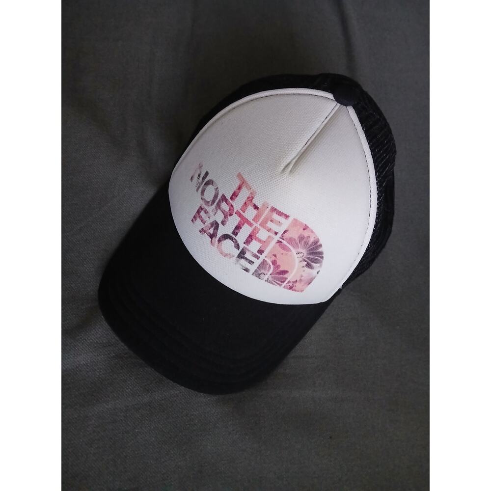 THE NORTH FACE Logo Trucker Hat Medium